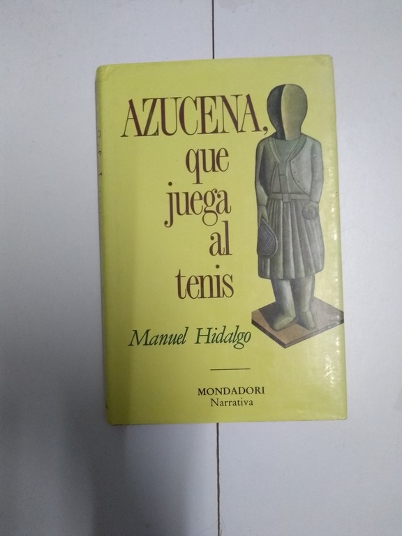 Azucena, que juega al tenis