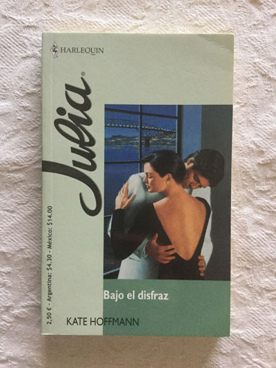 Bajo el disfraz