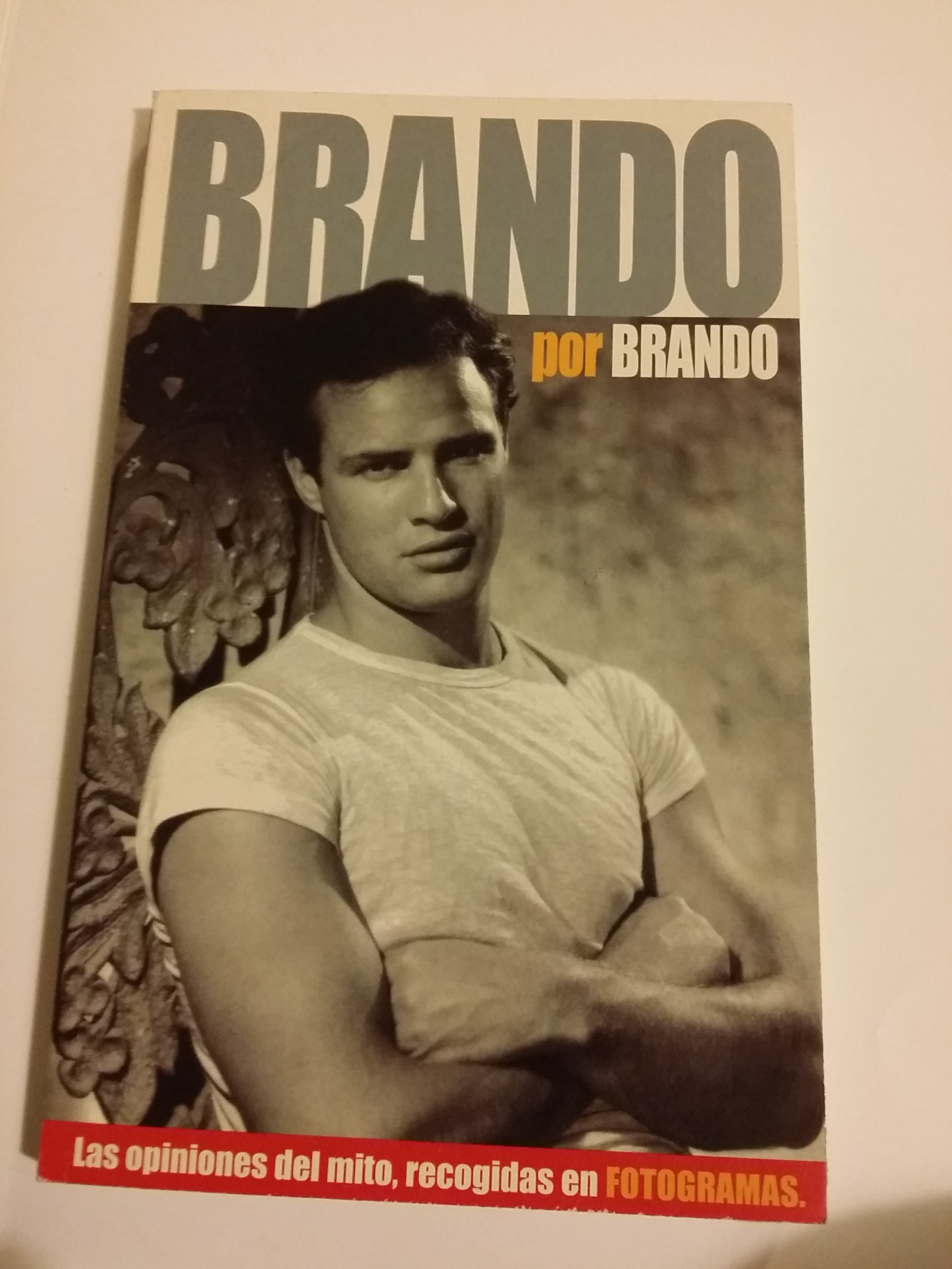 Brando por Brando