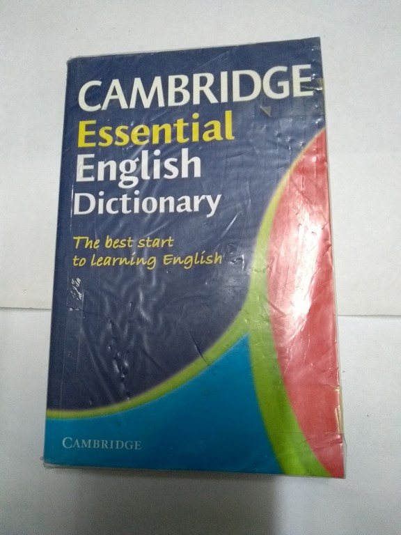 Cambridge Essential English Dictionary