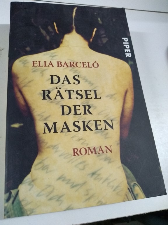 Das Rätsel der Masken: Roman