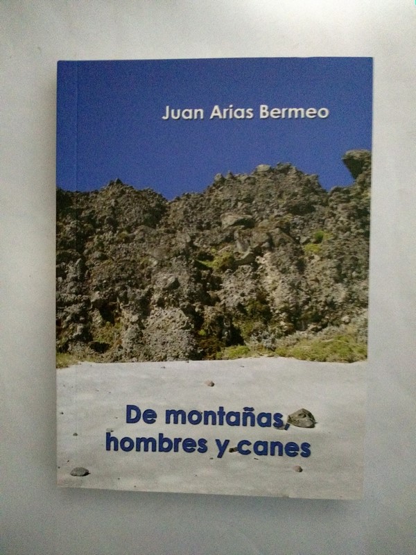 De montañas, hombres y canes