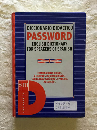 Diccionario didáctico Password. English Dictionary for speakers of spanish