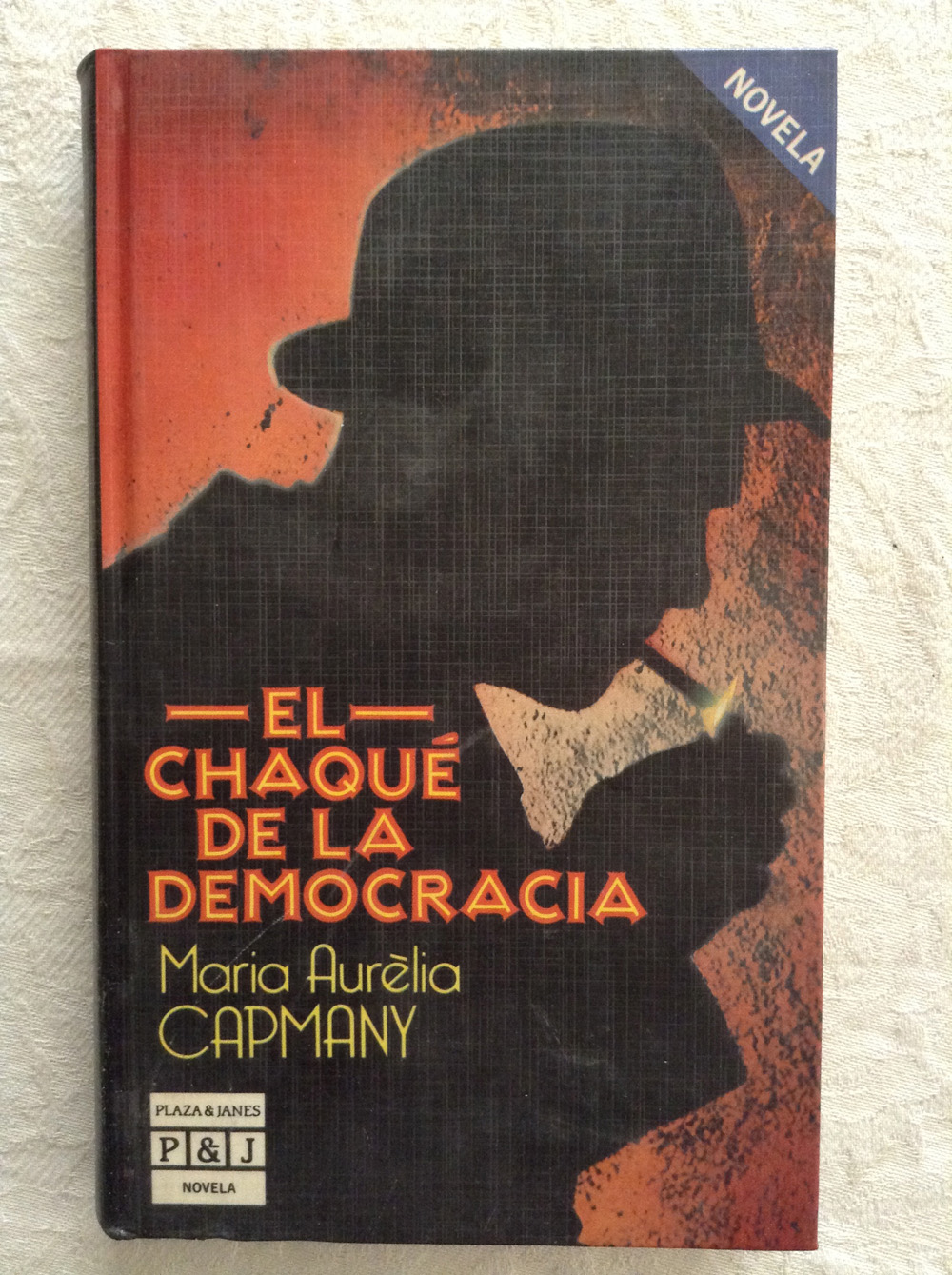 El chaqué de la democracia