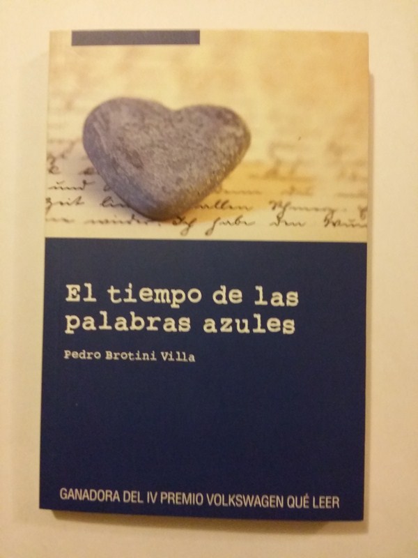 El tiempo de las palabras azules