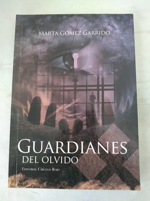Guardianes del olvido