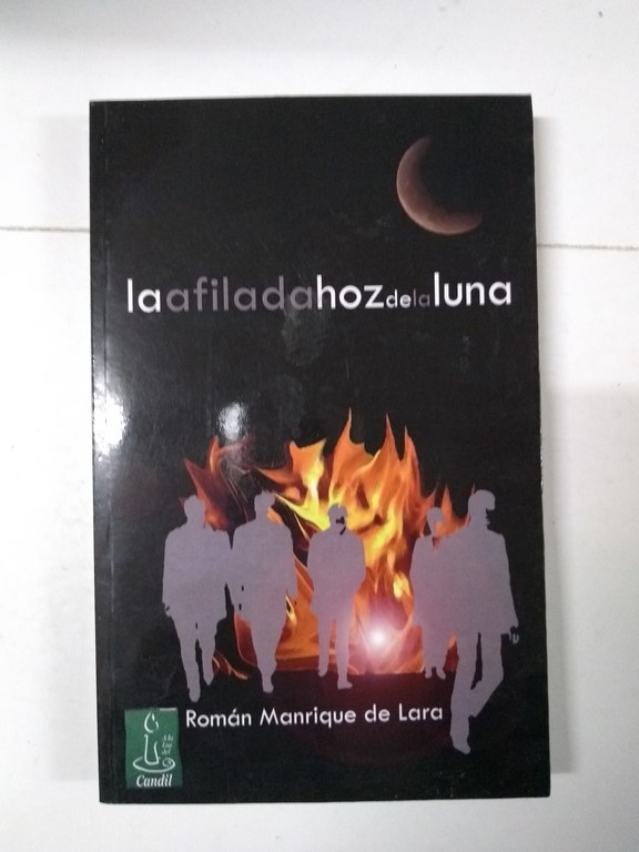 La afilada hoz de la luna