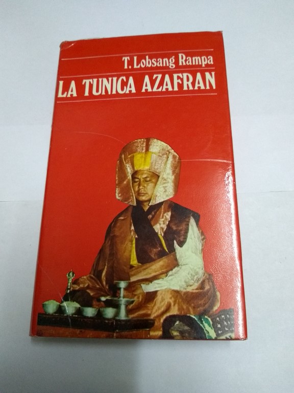 La túnica azafrán