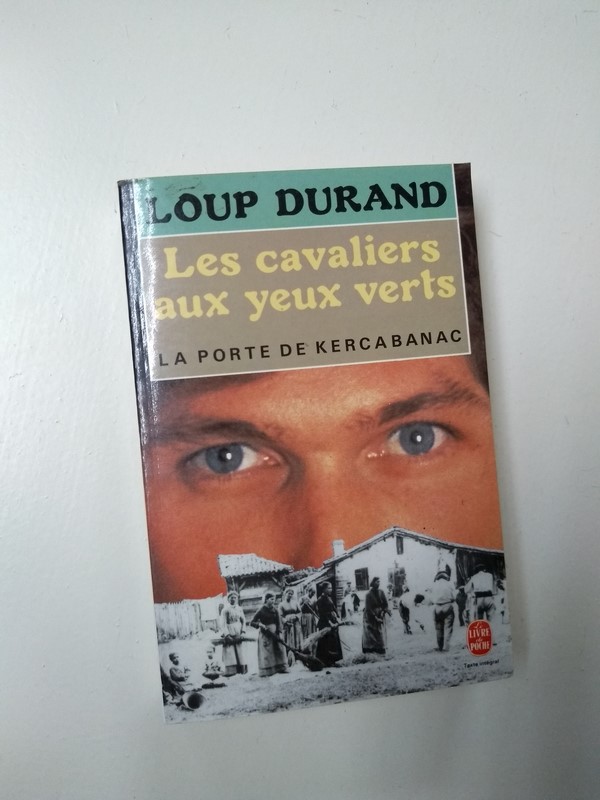 Les cavaliers aux yeux verts