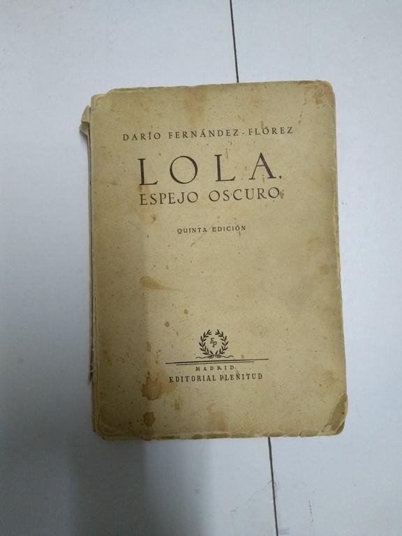 Lola, espejo oscuro