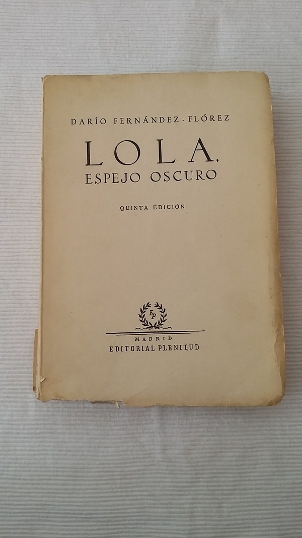 Lola, espejo oscuro