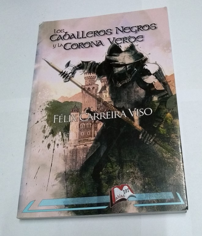 Los caballeros negros y la corona verde