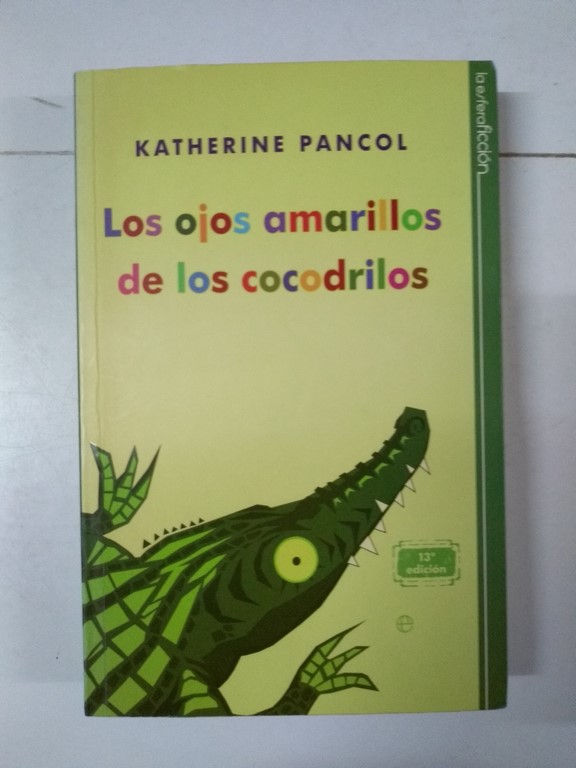 Los ojos amarillos de los cocodrilos