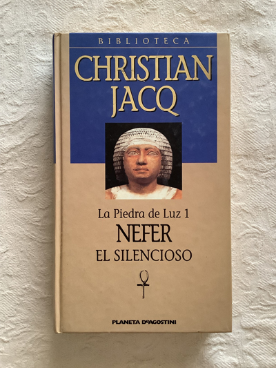 Nefer, el silencioso