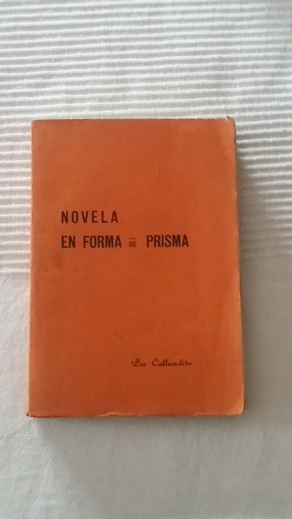 Novela en forma de prisma