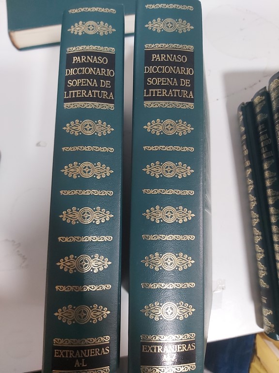 Parnaso. Diccionario sopena de literatura. Autores extranjeros.