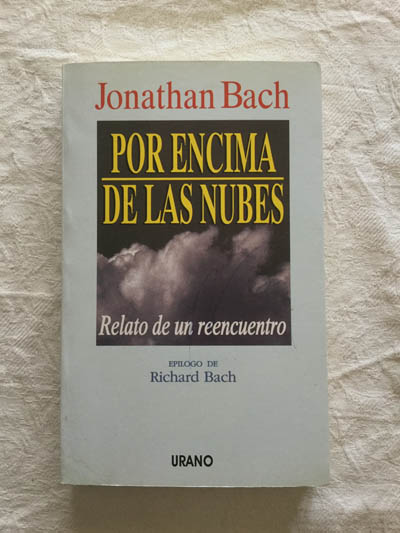 Por encima de las nubes
