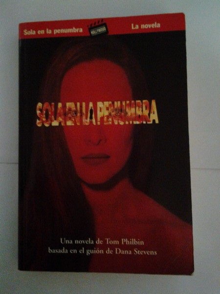 Sola en la penumbra