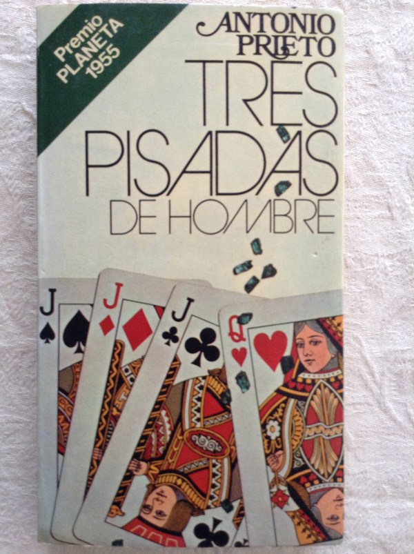 Tres pisadas de hombre