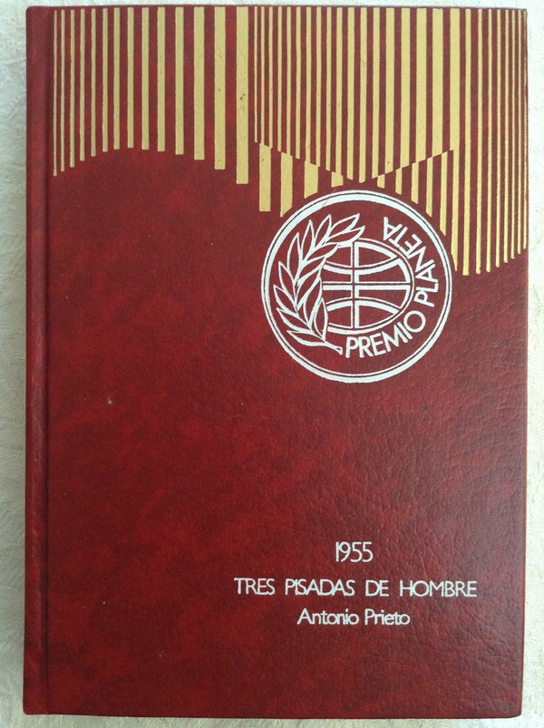 Tres pisadas de hombre